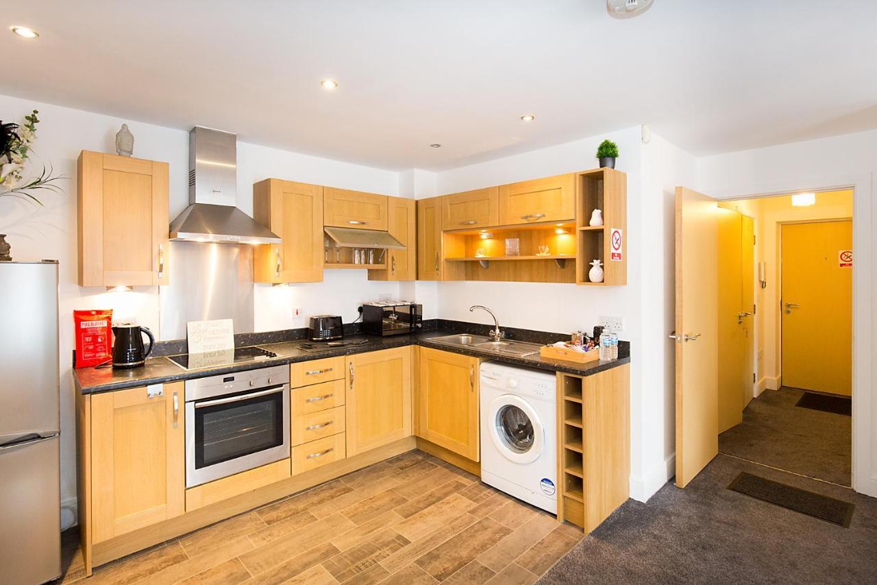 Grand Central Apartments Дерби Номер фото